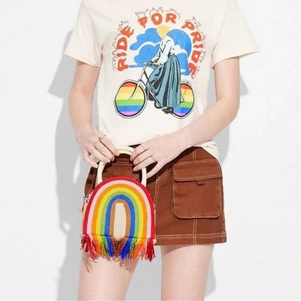 NWT Colorful Rainbow Woven Handbag, perfect for PRIDE - Picture 4 of 9